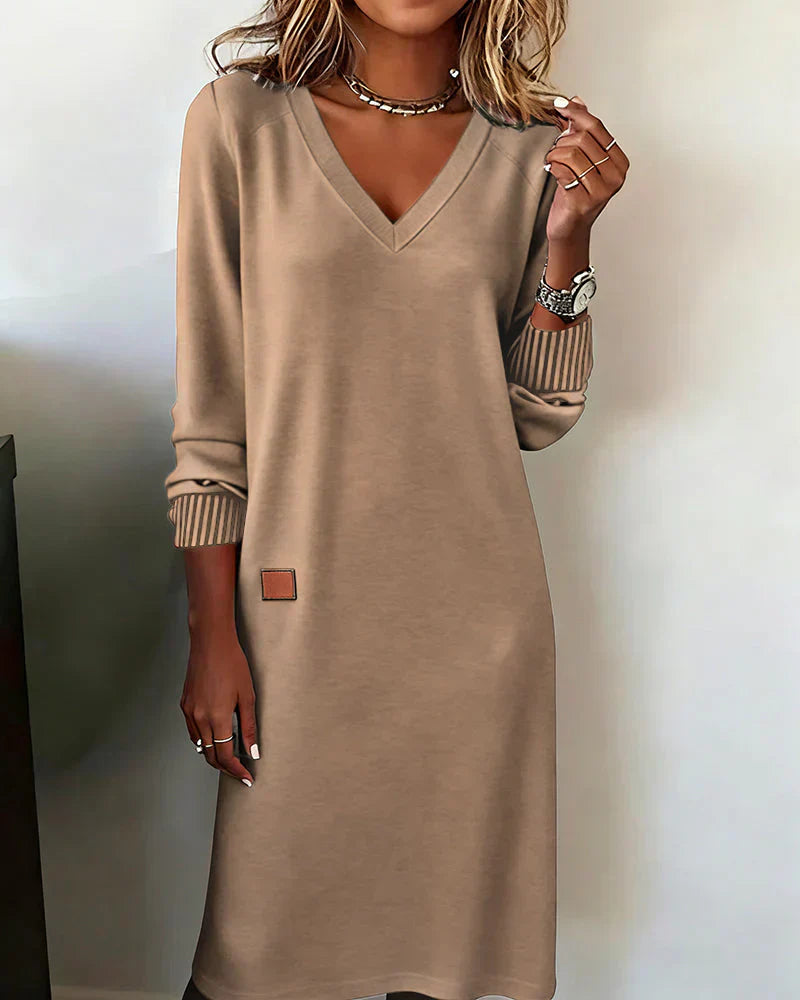 Lusia™ | V-neck long-sleeve sweatshirt dress
