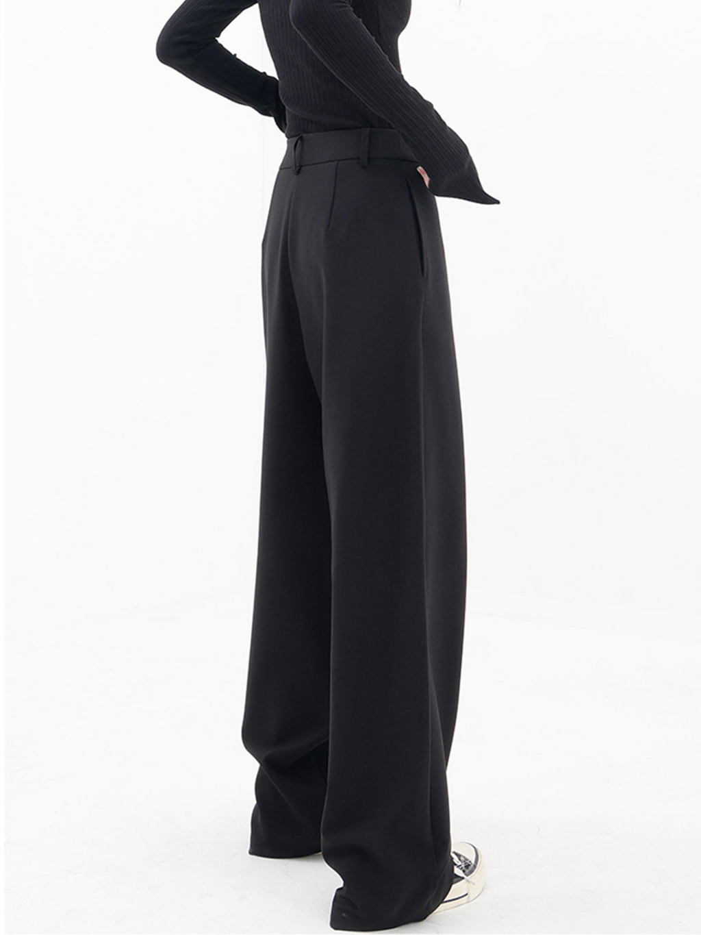 Sofia - Modern Baggy Pants